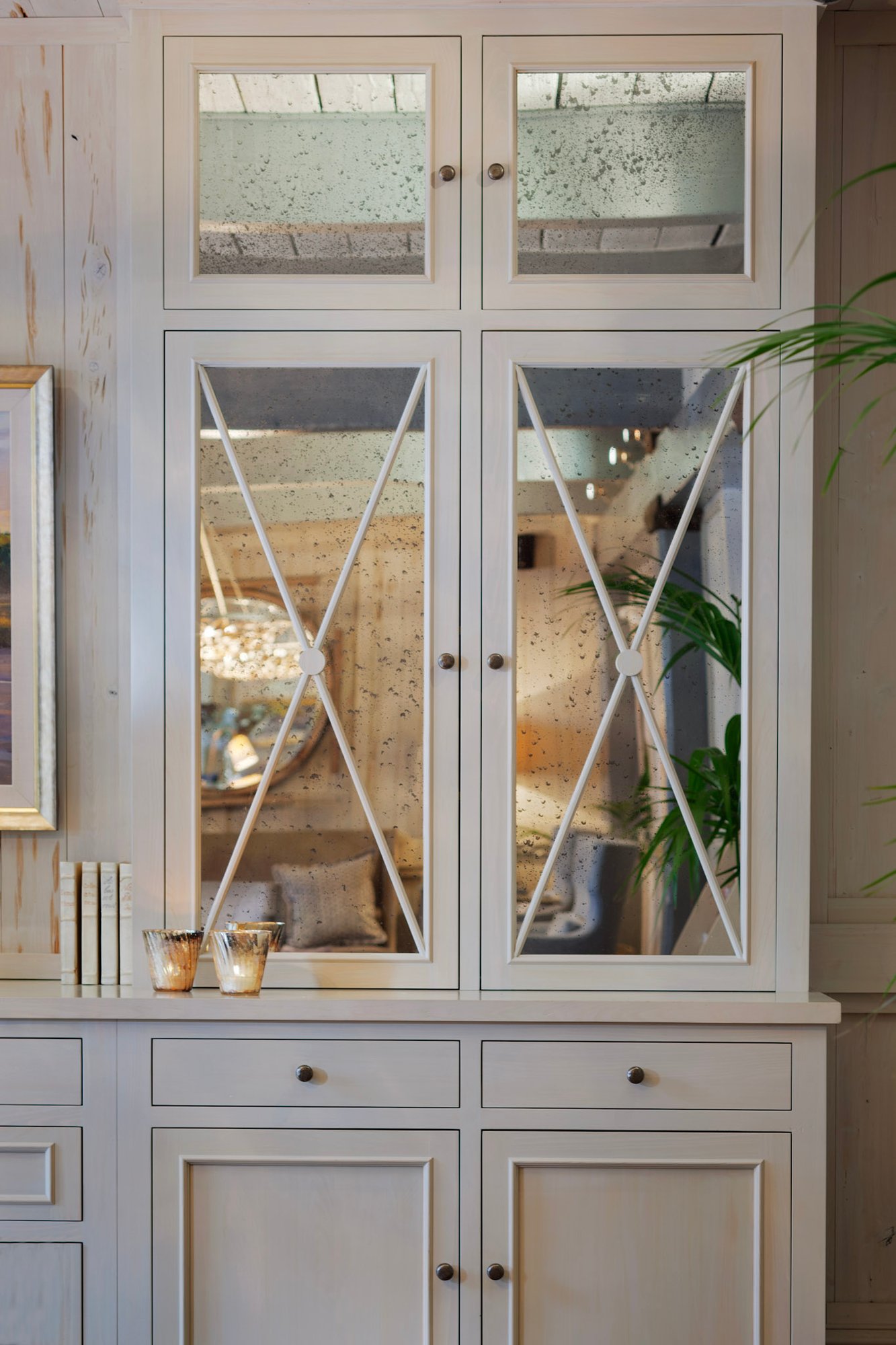 2-Olde Harbor Inn Cabinet Detail